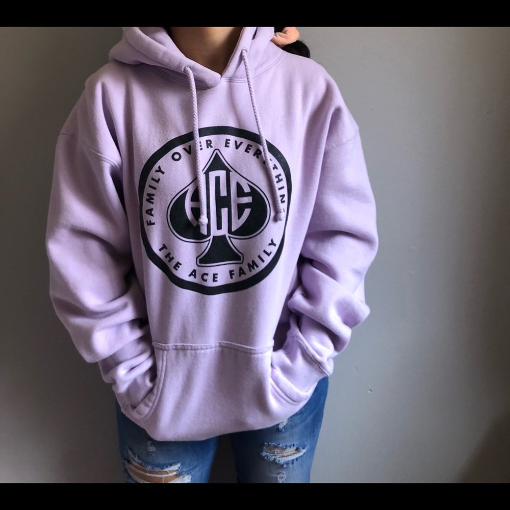 ACE FAMILY LAVENDER SWEATSHIRT